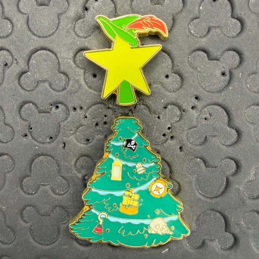 Disney Loungefly BoxLunch Christmas Tree & Topper mystery set Peter Pan pin